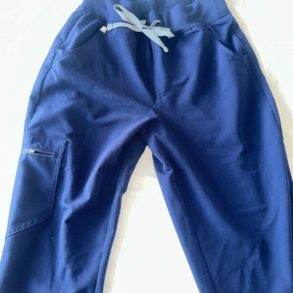 FIGS Technical Collection Navy Apparel